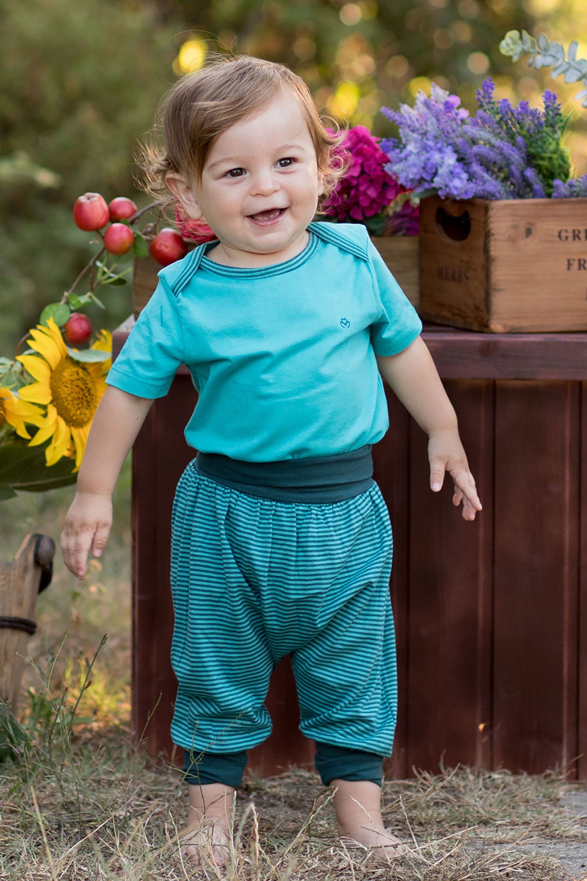 Organic bodysuit and Pants set for girls and boys Aged 3-12 Months colored green turquoise