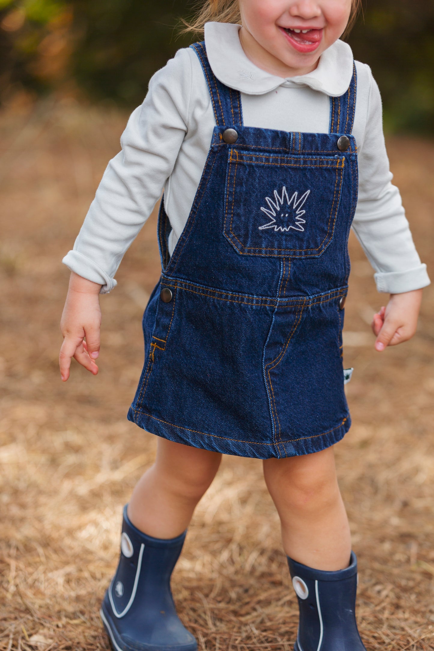 "Bebe" Long Sleeve Onesie - Aged 0-6 Months- Colored Light Grey